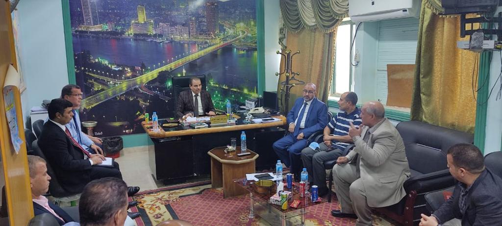 رئيس كهرباء مصر الوسطى يزور الوادي الجديد (3)