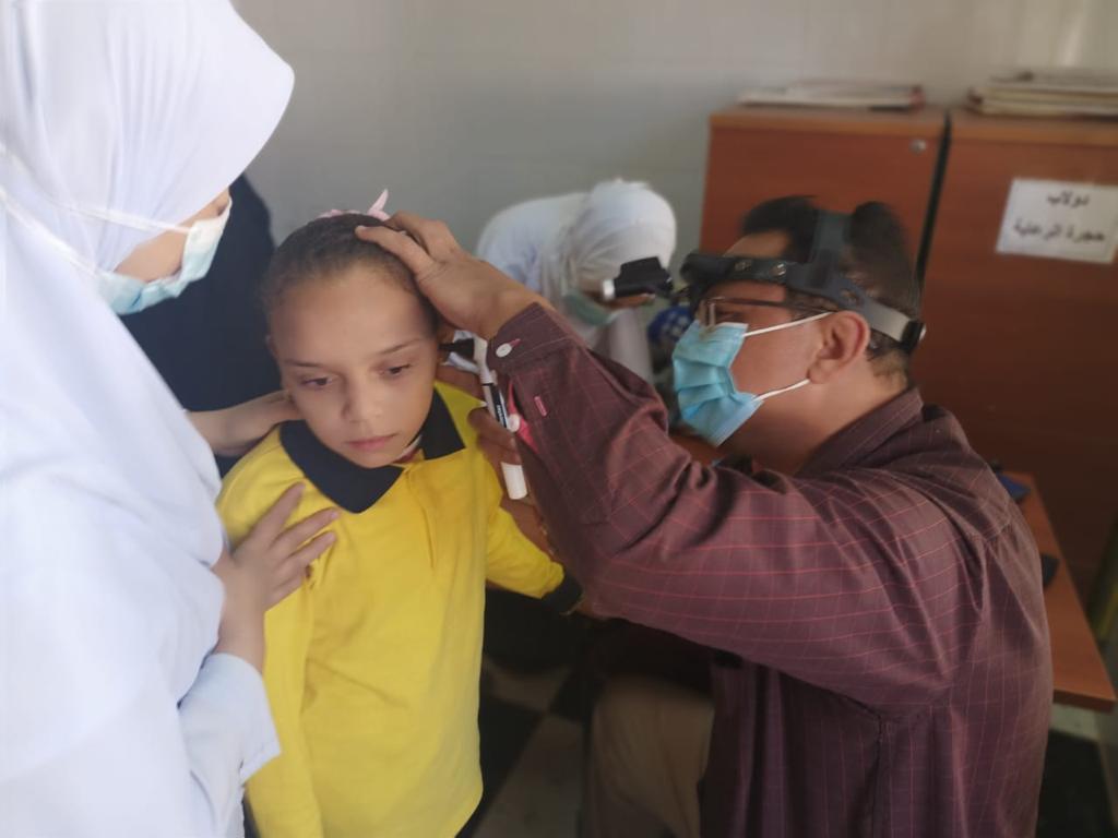 قافلة طبية لقرية القلمون بمركز الداخلة في الوادي الجديد (7)
