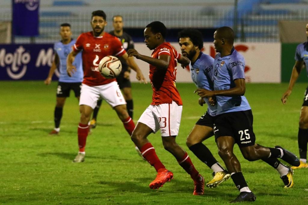 جانب من مباراة الأهلي وغزل المحلة