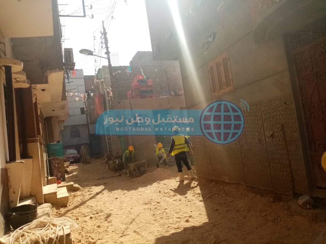 تمهيد بعض الشوارع الضيقة بحي غرب لتركيب الانترلوك (5)