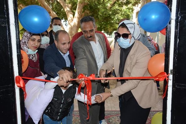 نائب محافظ الوادي الجديد تفتتح مركز ذوي الاحتياجات الخاصة بمركز شباب الخارجة (1)