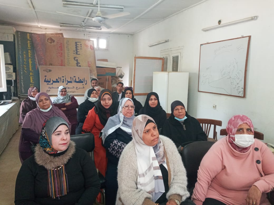 دورة تدريبية في الإسعافات الاولية لربات البيوت في الوادي الجديد (3)