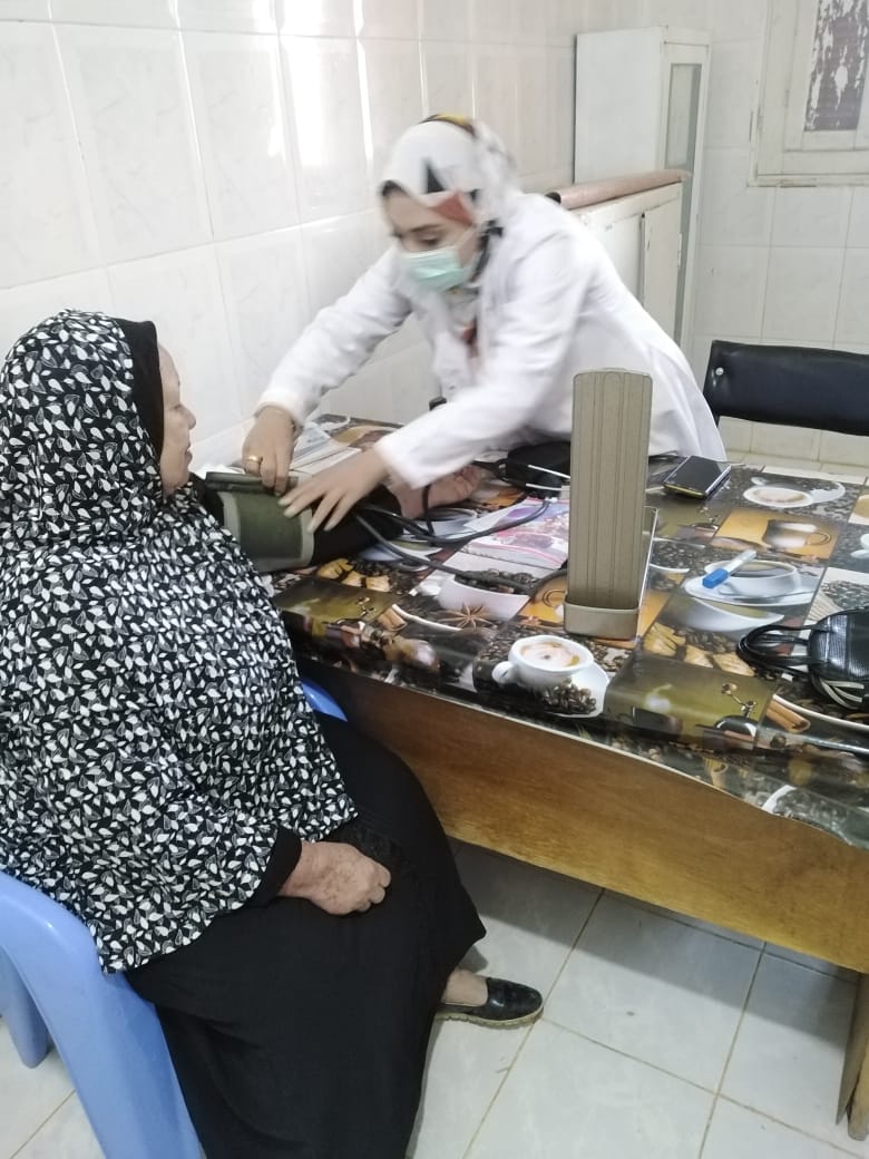 قافلة طبية لقرى القصر بمركز الداخلة (5)