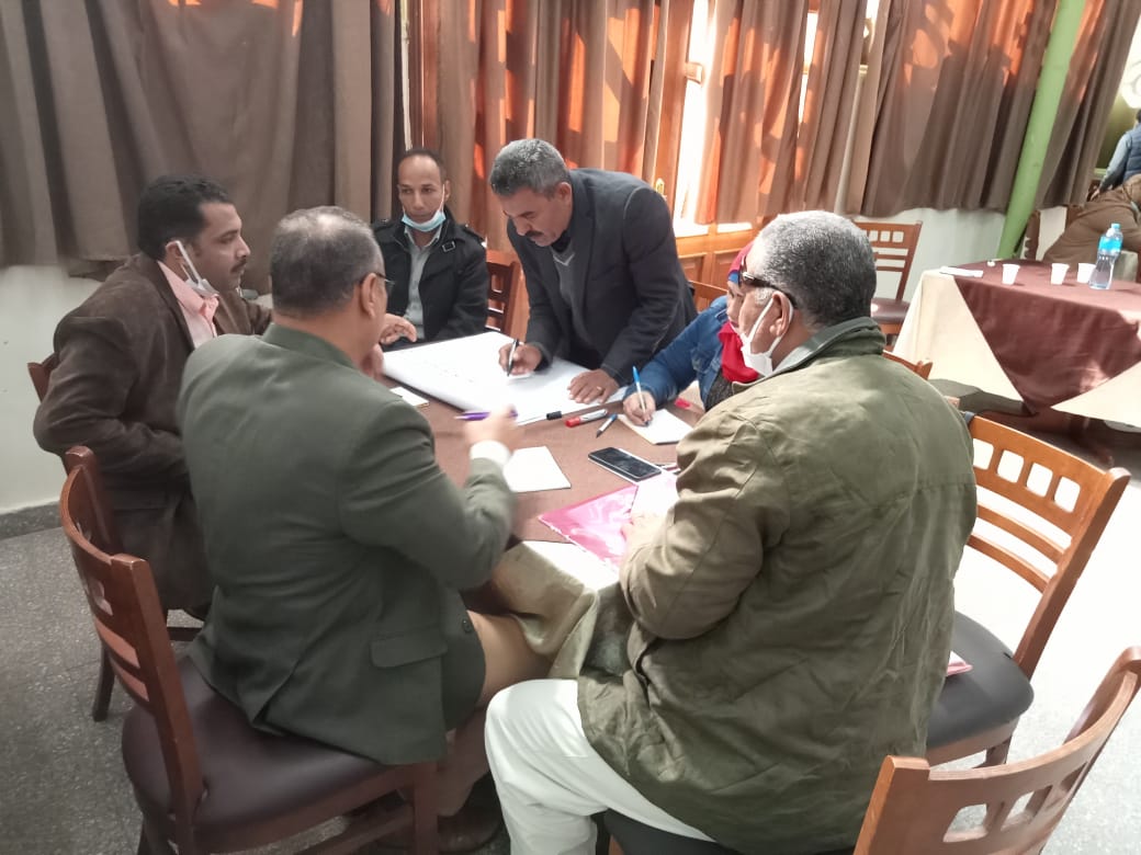 جلسة حوار لإدارة المخلفات الصلبة (4)