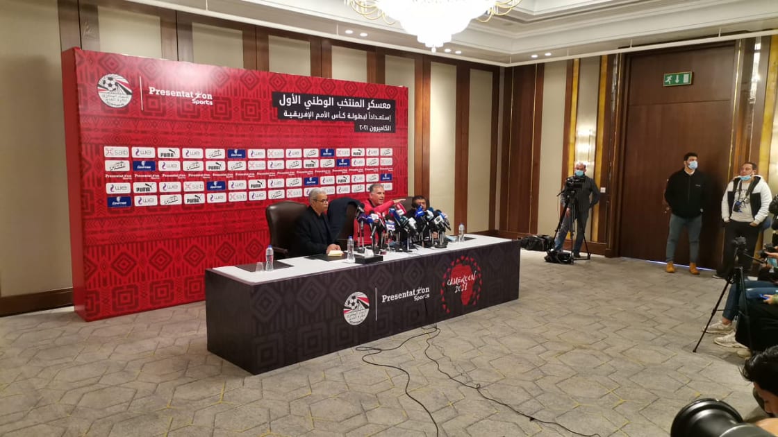  كيروش خلال المؤتمر الصحفي استعدادًا للمشاركة في نهائيات كأس أمم إفريقيا