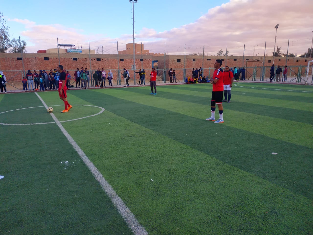 انطلاق مباريات المجموعة الأخيرة بدوري أندية الأحياء الشعبية في الوادي الجديد (1)