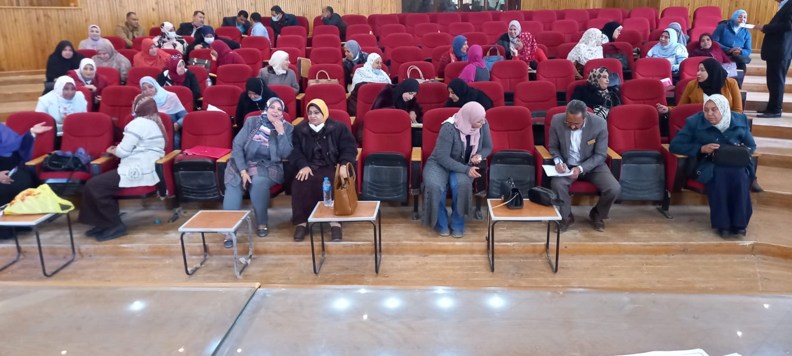 انطلاق البرنامج التدريبي الخاص بتطوير الذات لمعلمي الوادي الجديد (1)