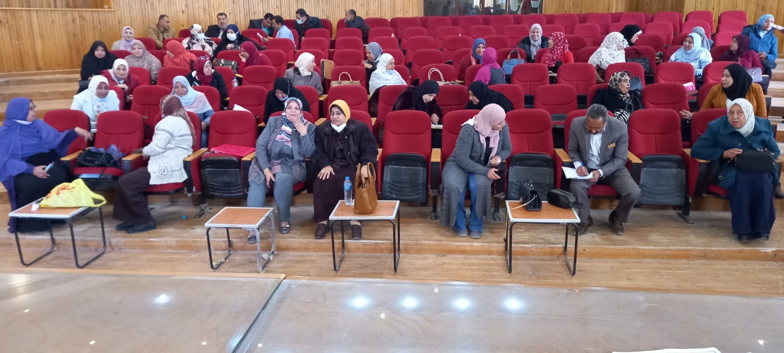 انطلاق البرنامج التدريبي الخاص بتطوير الذات لمعلمي الوادي الجديد (3)