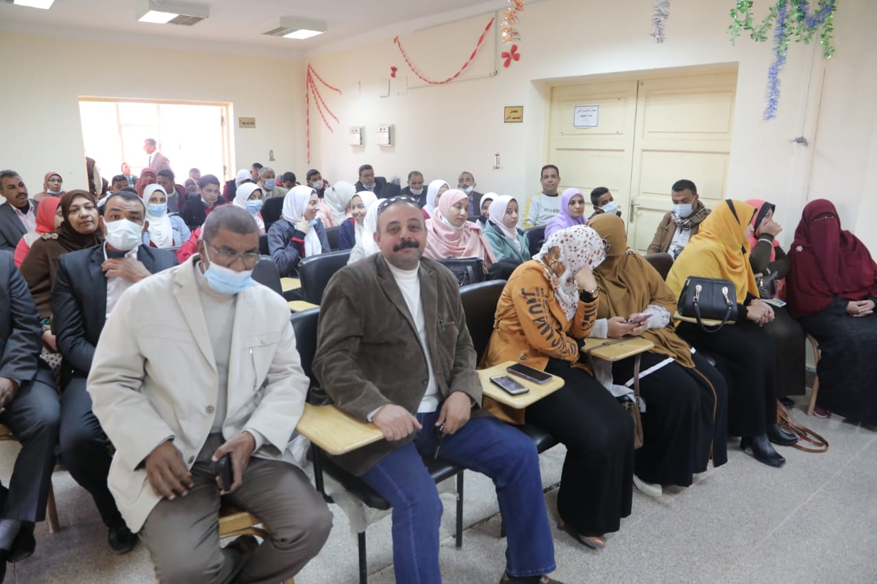 ختام مسابقة أوائل الطلبة المرحلة الإعدادية في الوادي الجديد (1)