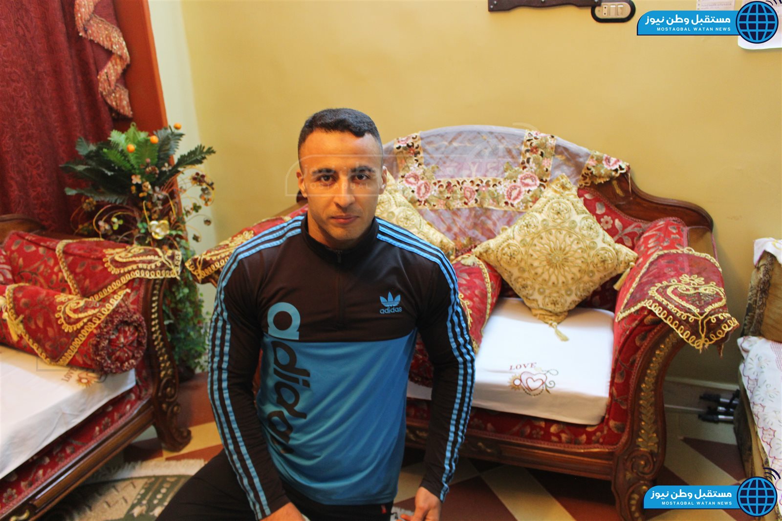 ميدو مع شهادات جينيس (16)