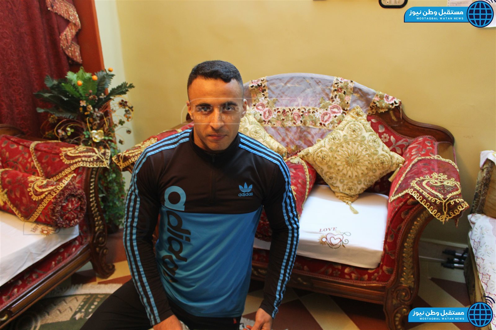 ميدو مع شهادات جينيس (20)