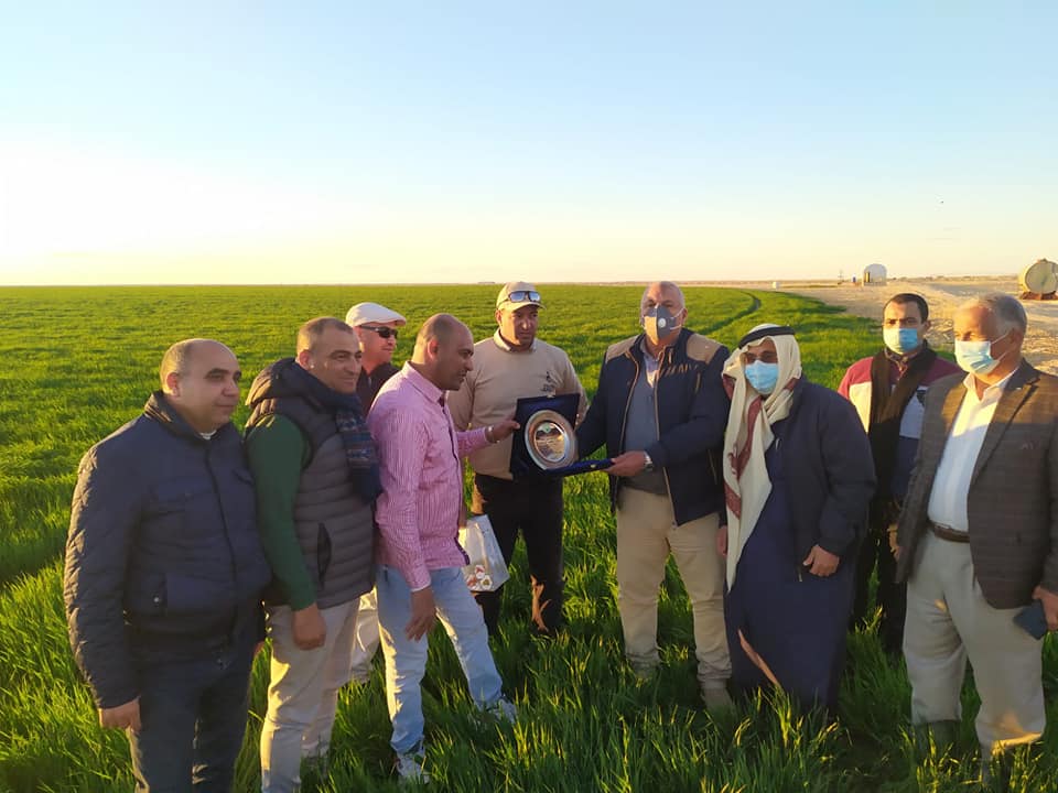 الزملوط والمزروعي يتفقدان المشروعات الاستثمارية المصرية والعربية بشرق العوينات (3)