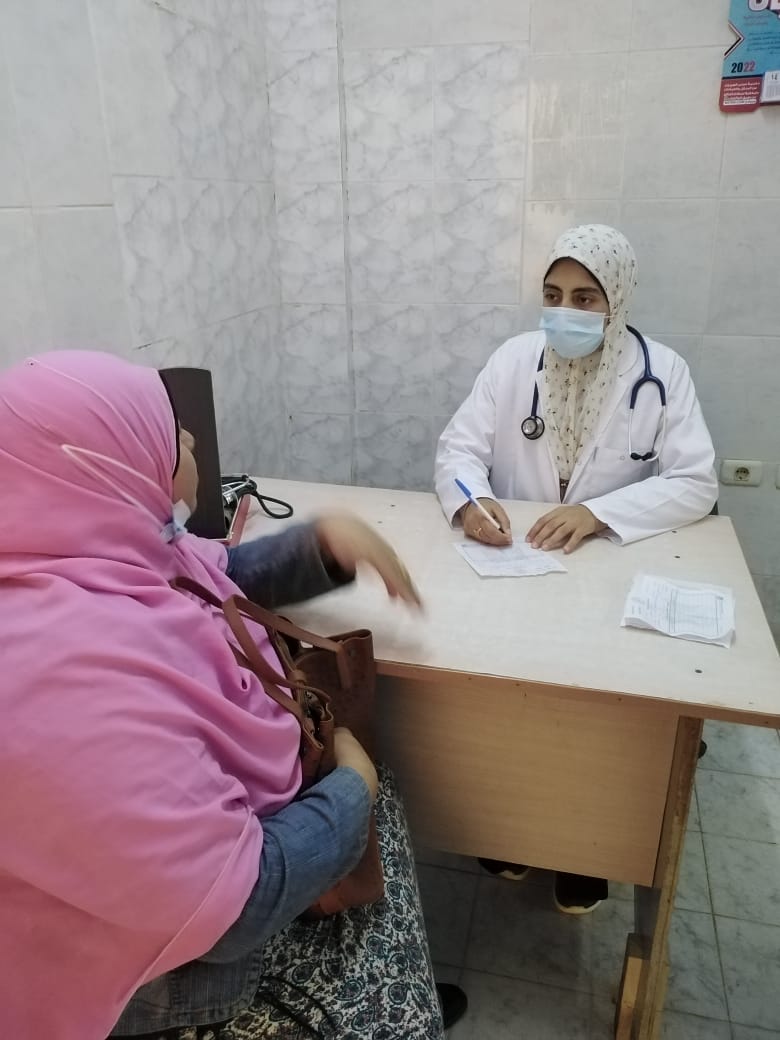 قافلة طبية لقرية المعصرة بمركز الداخلة في الوادي الجديد (3)