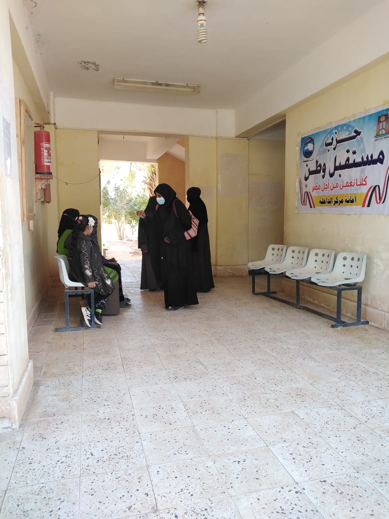 قافلة طبية لقرية المعصرة بمركز الداخلة في الوادي الجديد (5)