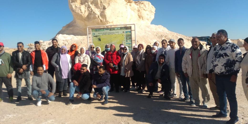 وصول الفوج السادس من إعرف بلدك للوادي الجديد (2)