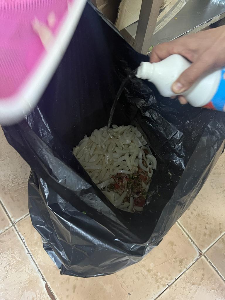 ضبط وإعدام أغذية فاسدة في حملة بالوادي الجديد (2)