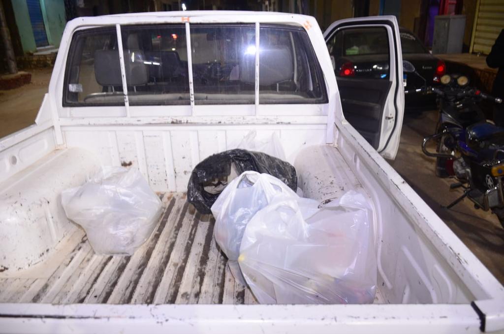 صحة الوادي الجديد تضبط أغذية فاسدة قبل بيعها للمواطنين (2)