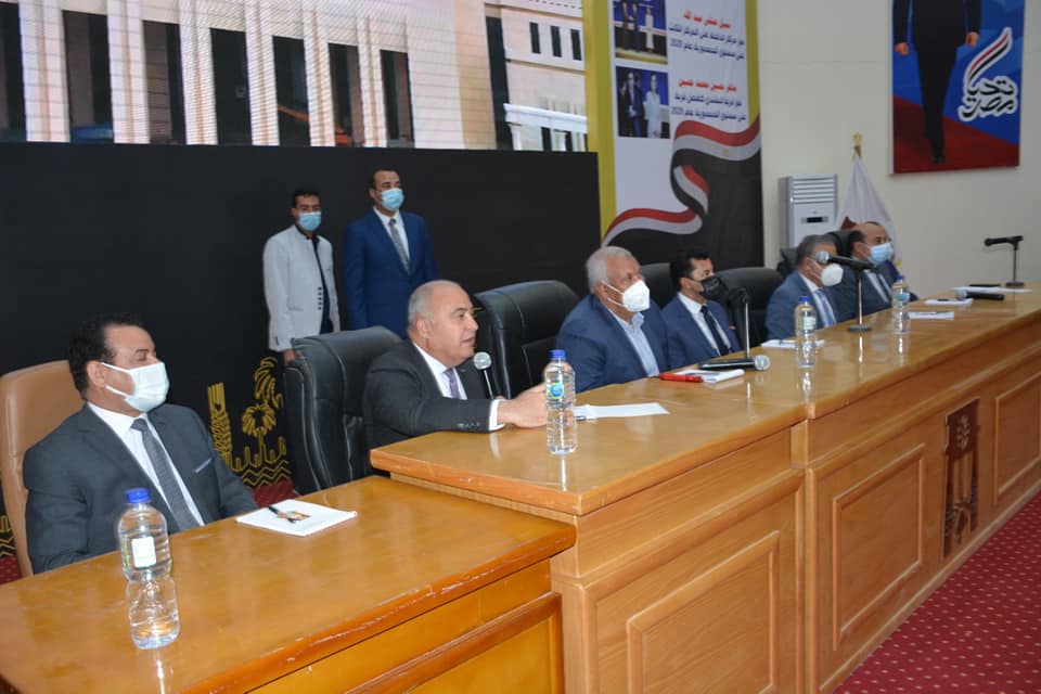 لقاء وزير الشباب بشباتب اجلامعات وبرنامج المحافظات الحدودية (8)