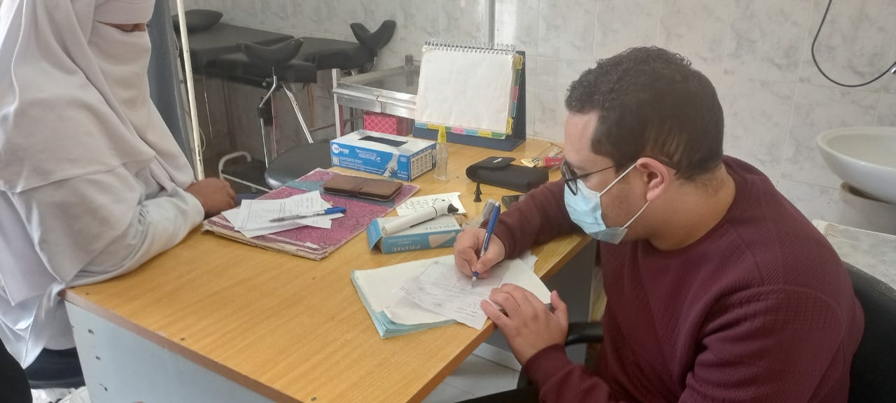 قافلة طبية لقرية الهنداو بالوادي الجديد (3)