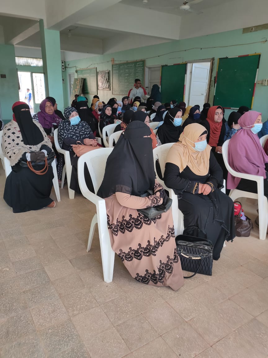 تدريب 80 فتاة وسيدة على الإسعافات الأولية في الوادي الجديد (9)