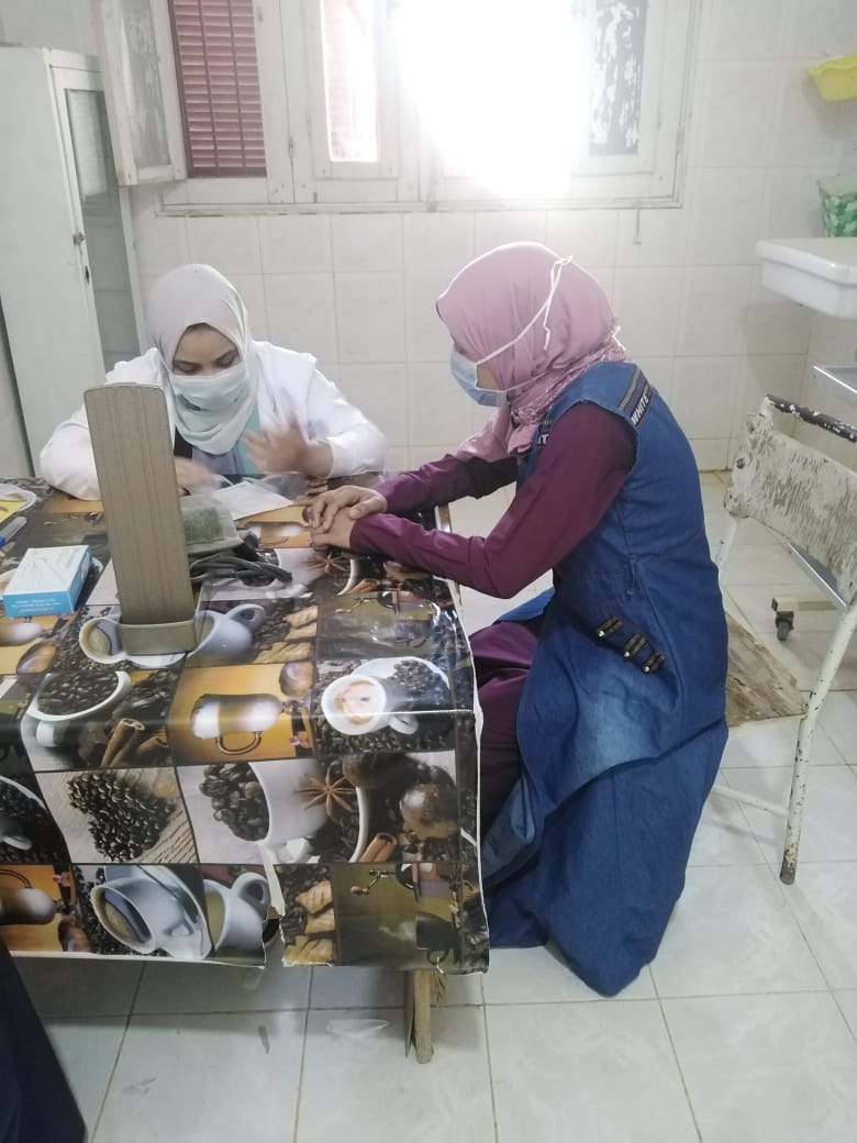 قافلة طبية لقرية القصر بالداخلة في الوادي الجديد (1)
