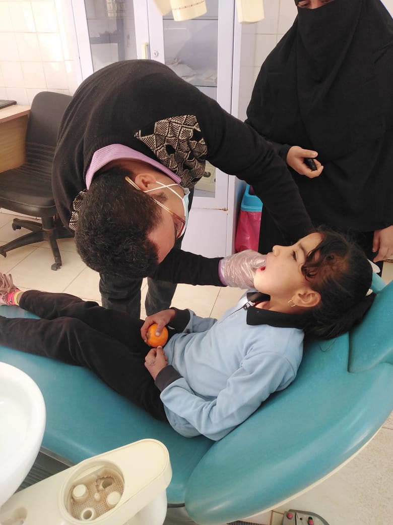 قافلة طبية لقرية العوينة بالداخلة (7)