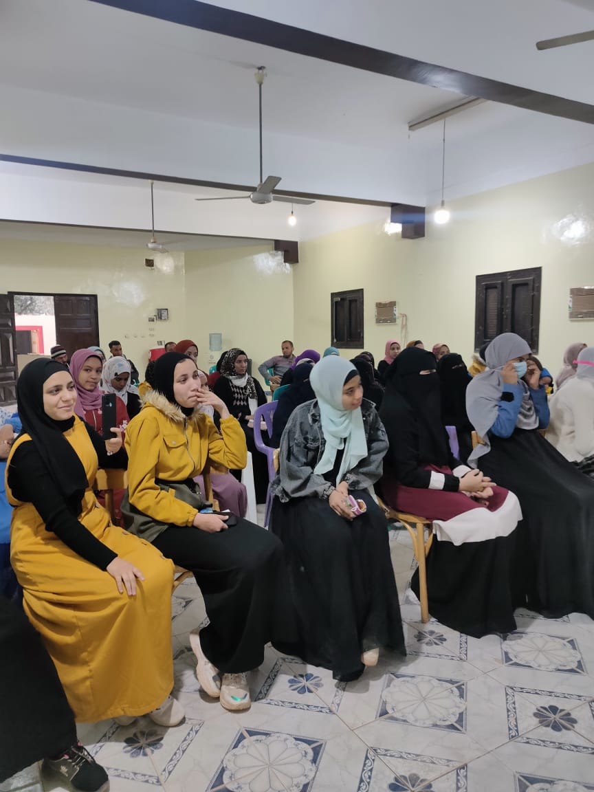 دورة تدريبية عن الاسعافات بقرية العوينة بالداخلة (5)