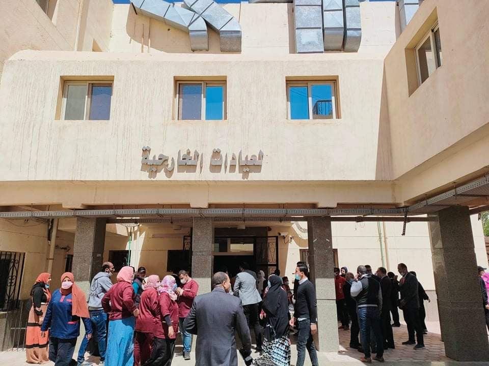 وزير التعليم العالي يتفقد مستشفى الخارجة التخصصي (4)