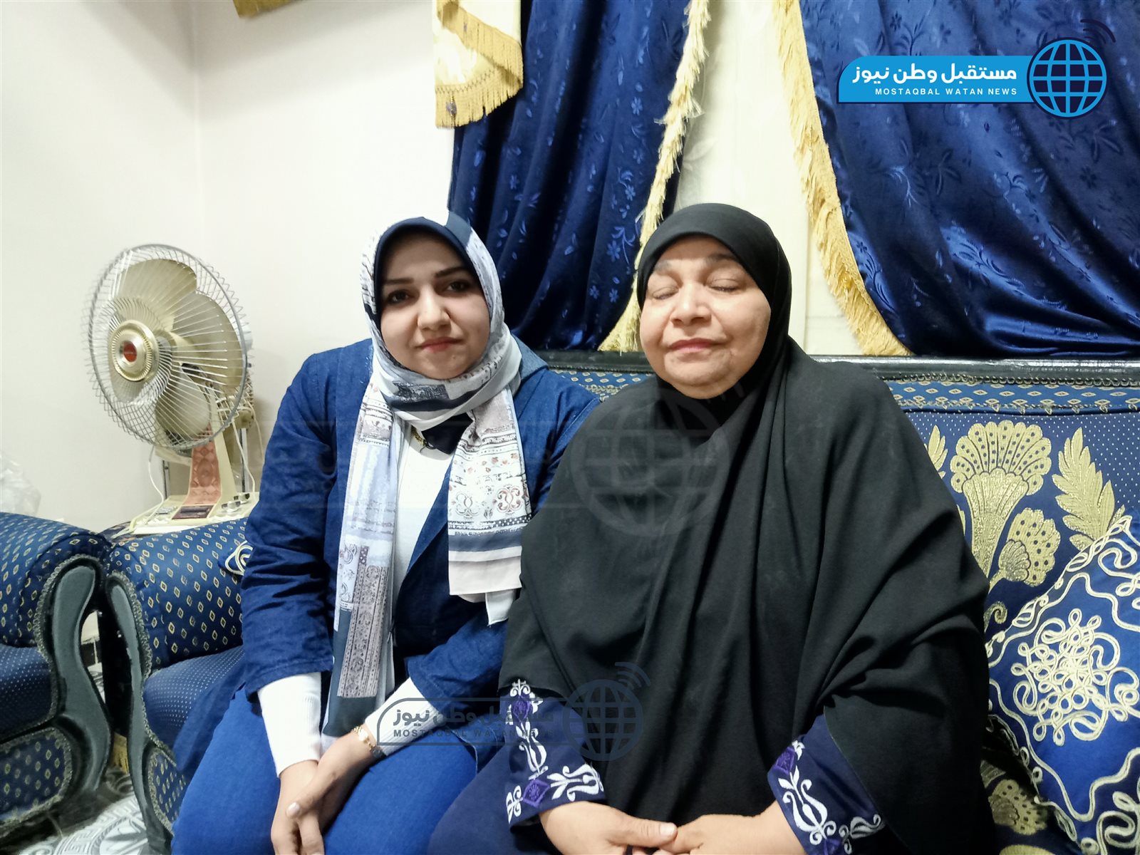 السيدة توتو مع نجلتها الدكتورة منى عبد الوهاب (7)