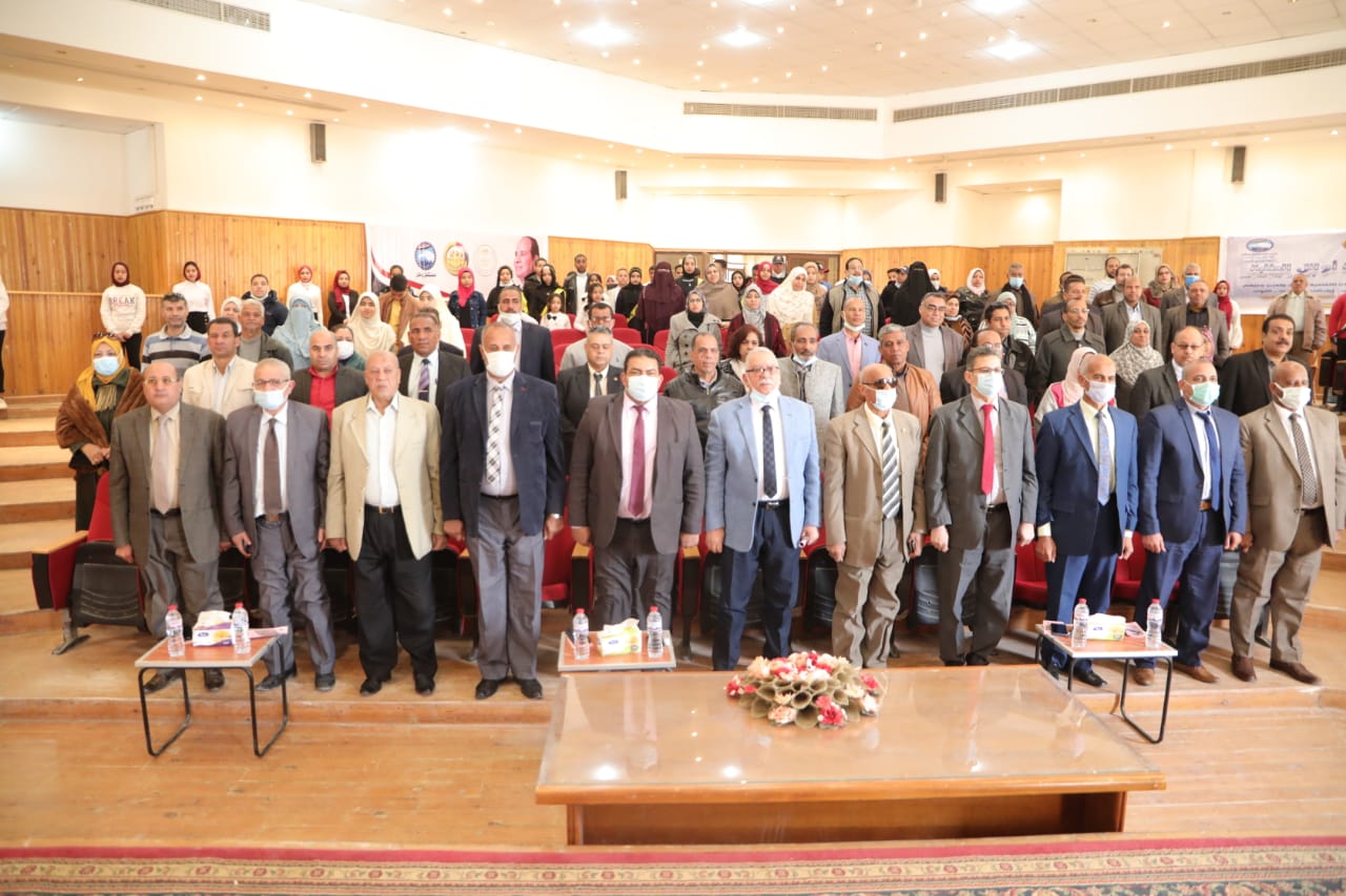 احتفالية تكريم اوائل الطلبة بالوادي الجديد (4)