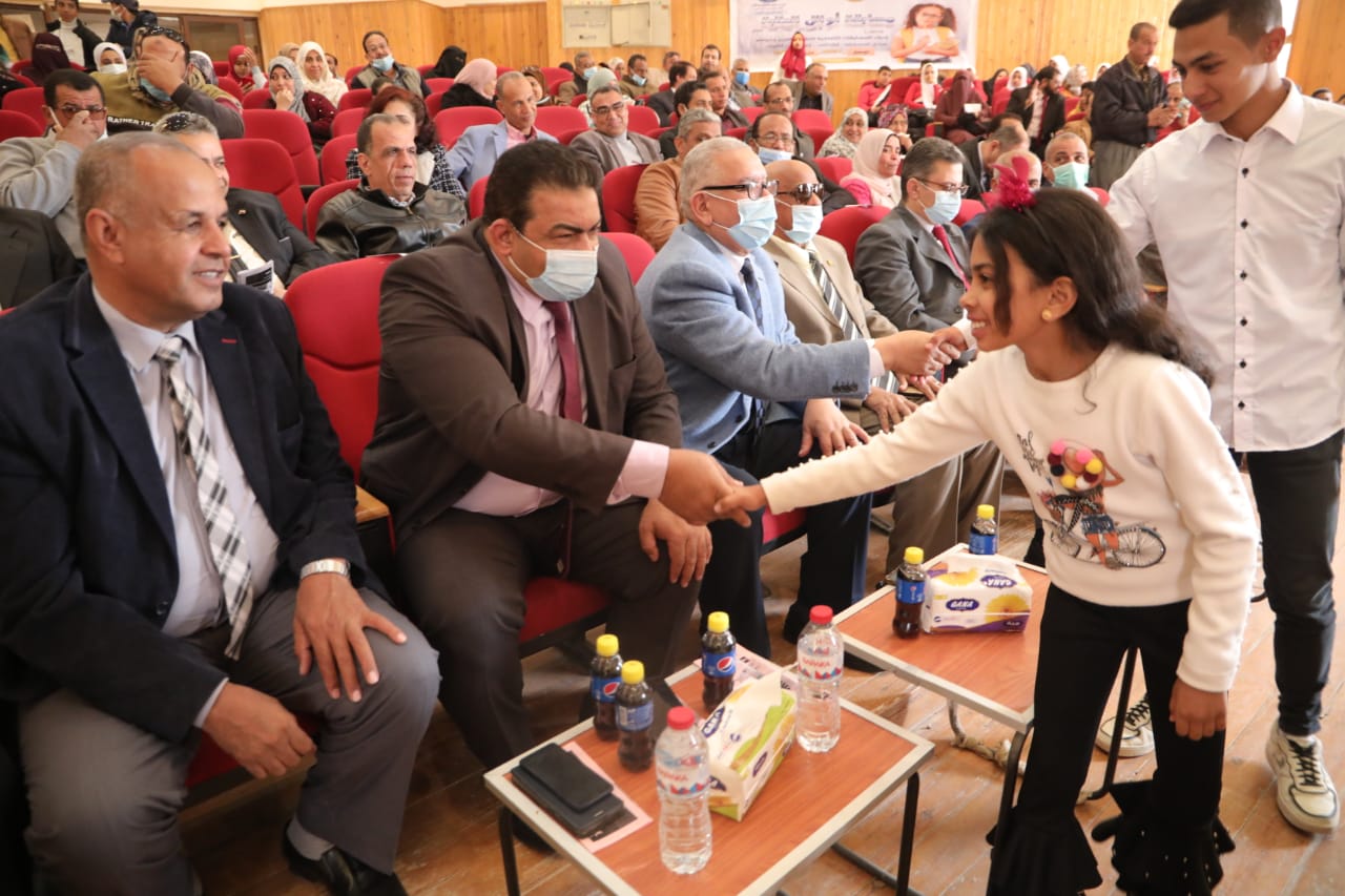 احتفالية تكريم اوائل الطلبة بالوادي الجديد (8)
