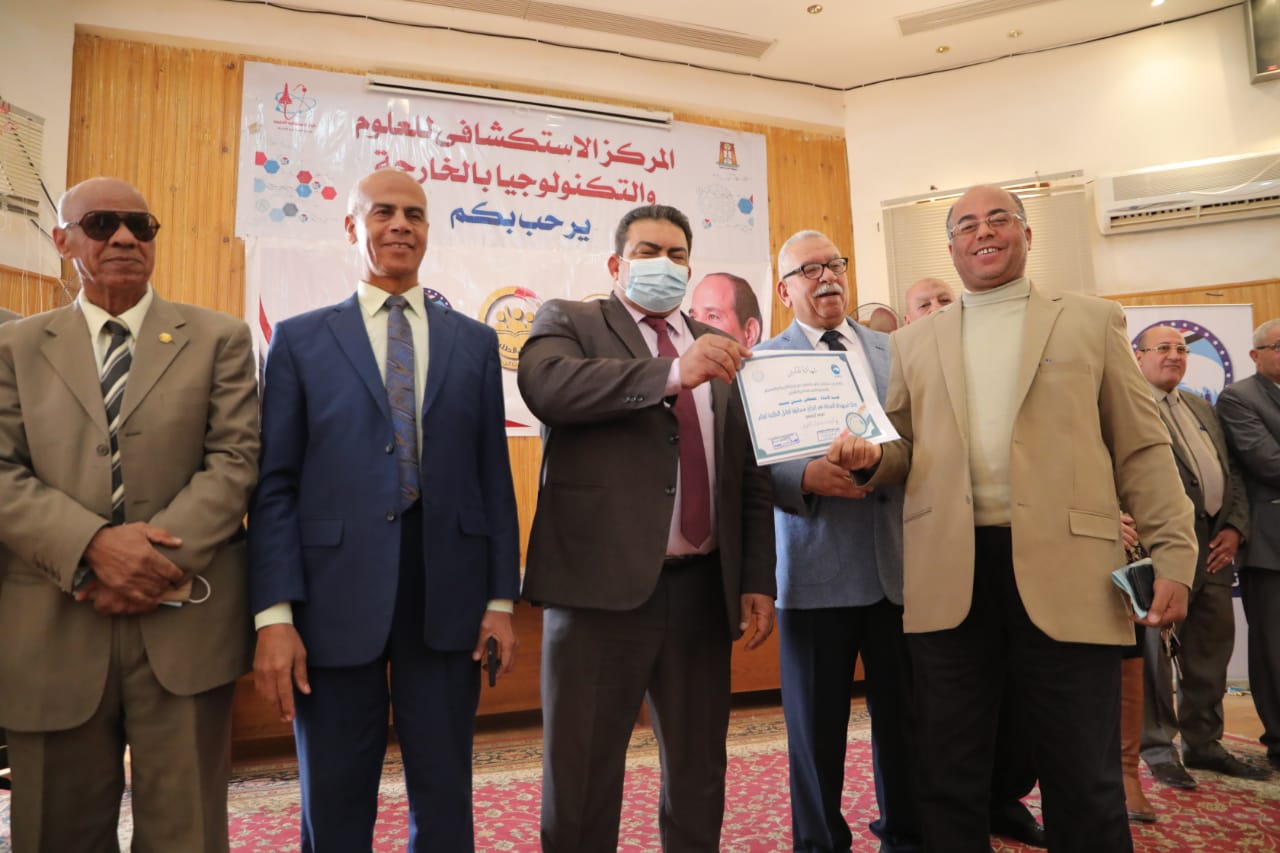 احتفالية تكريم اوائل الطلبة بالوادي الجديد (18)