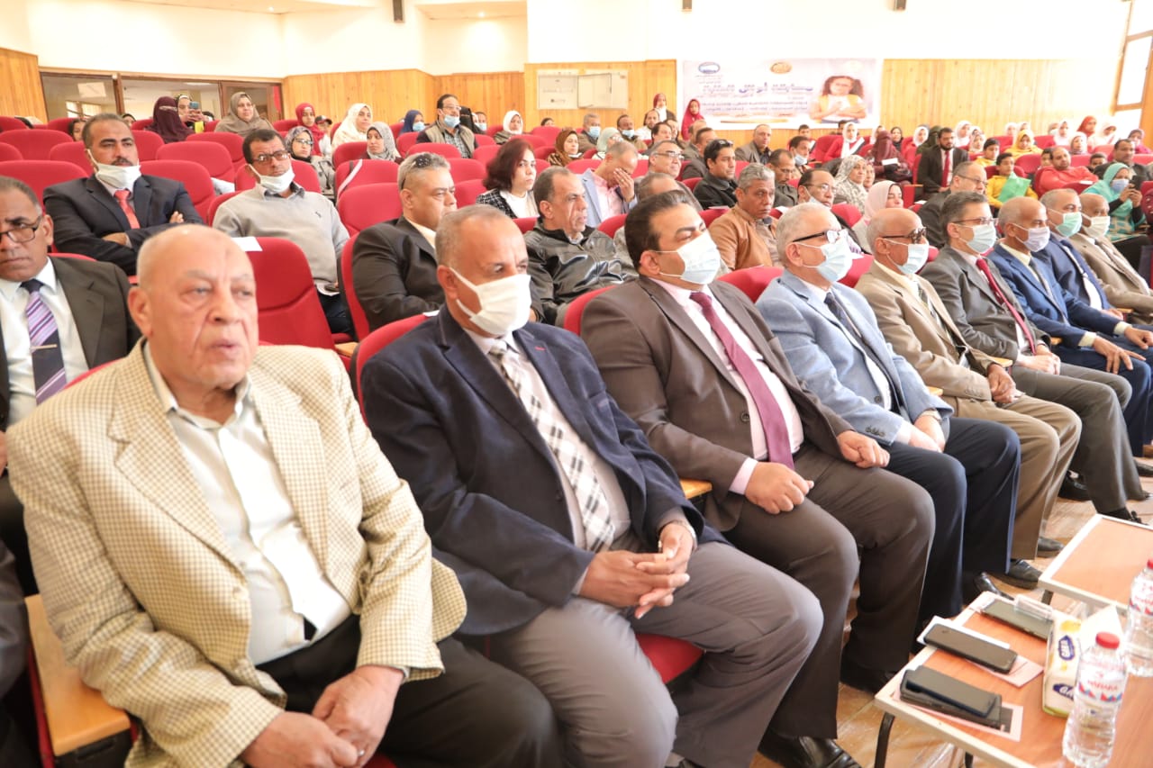 احتفالية تكريم اوائل الطلبة بالوادي الجديد (25)