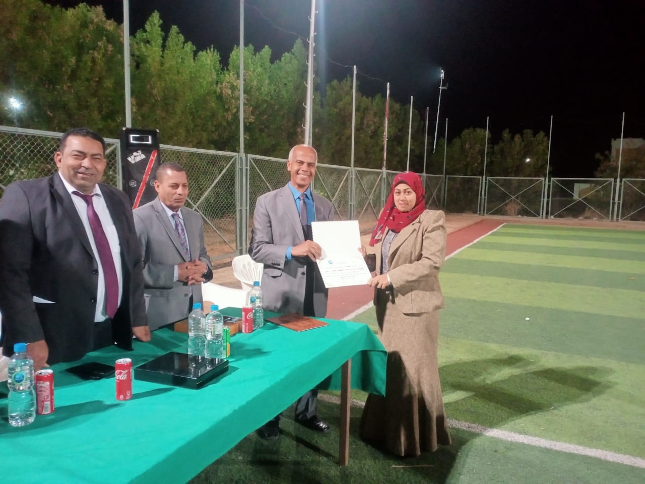 احتفالية تكريم أمهات مثاليات في مركزي الخارجة وباريس (29)