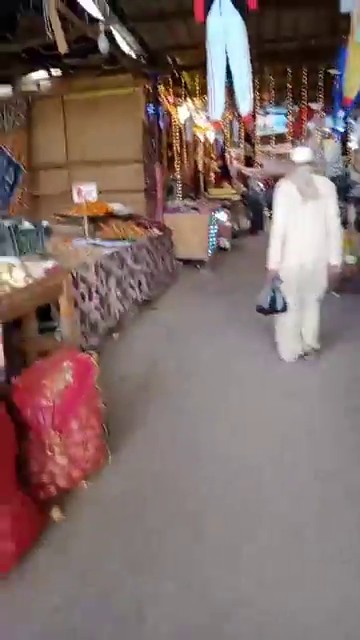 جولة داخل سوق الشعلة بالخارجة (8)