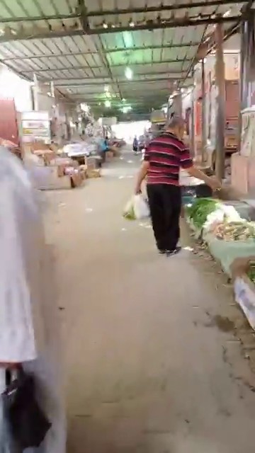 جولة داخل سوق الشعلة بالخارجة (28)