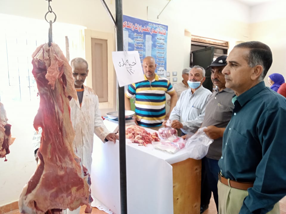 منفذ بيع الحوم البلدية بالخارجة (1)