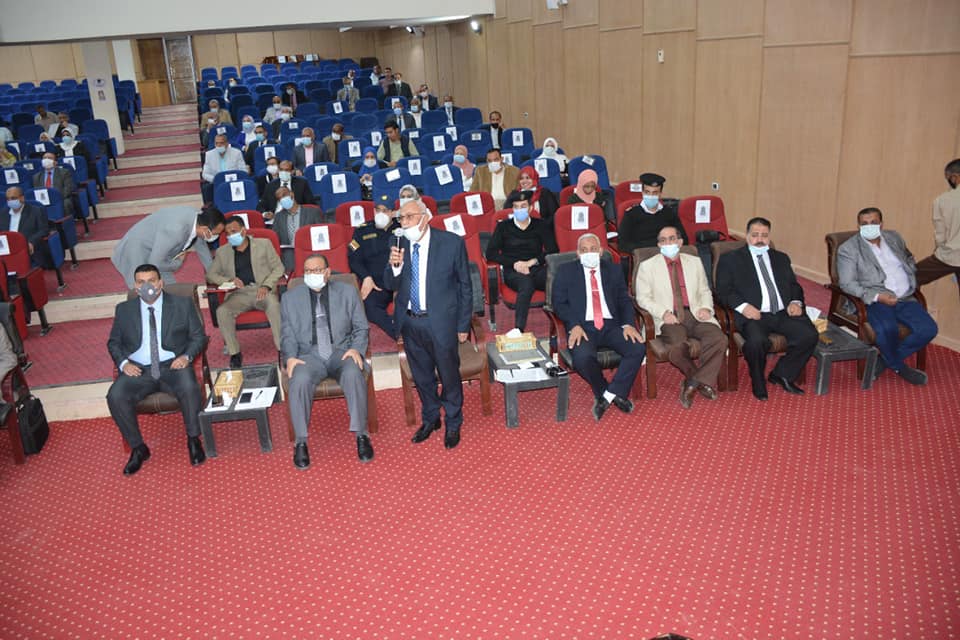 اجتماع المجلس التنفيذي بالوادي الجديد (2)