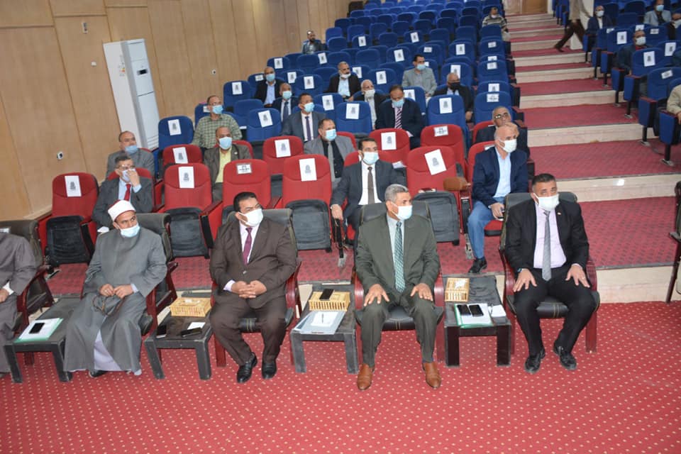 اجتماع المجلس التنفيذي بالوادي الجديد (3)