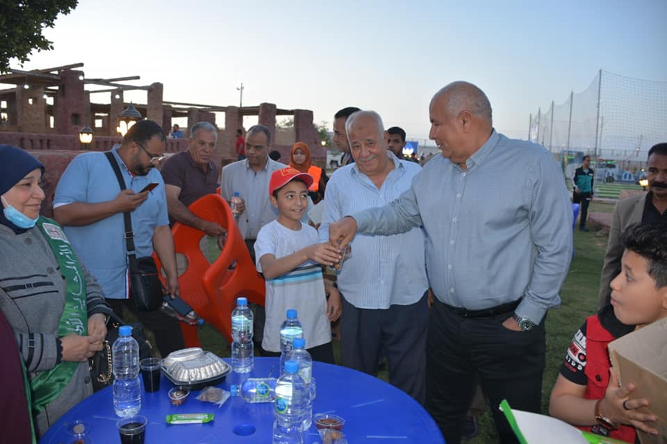 إفطار جماعي لـ600 طفل يتيم وتكريم الأمهات المثاليات في الوادي الجديد (9)
