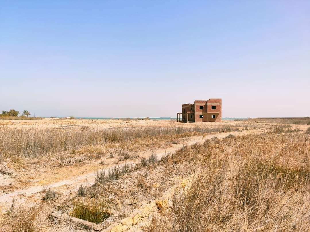 الأرض المستردة
