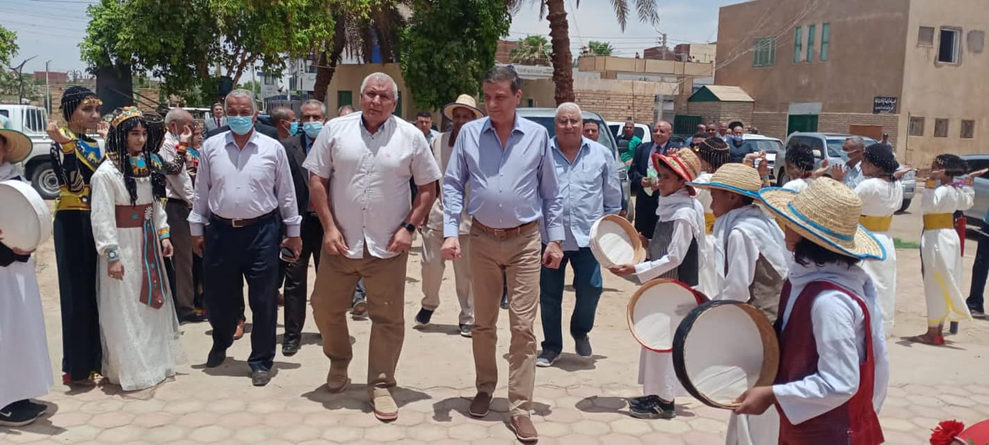 تدشين مبادرة باب رزق بواحة الداخلة في الوادي الجديد (6)