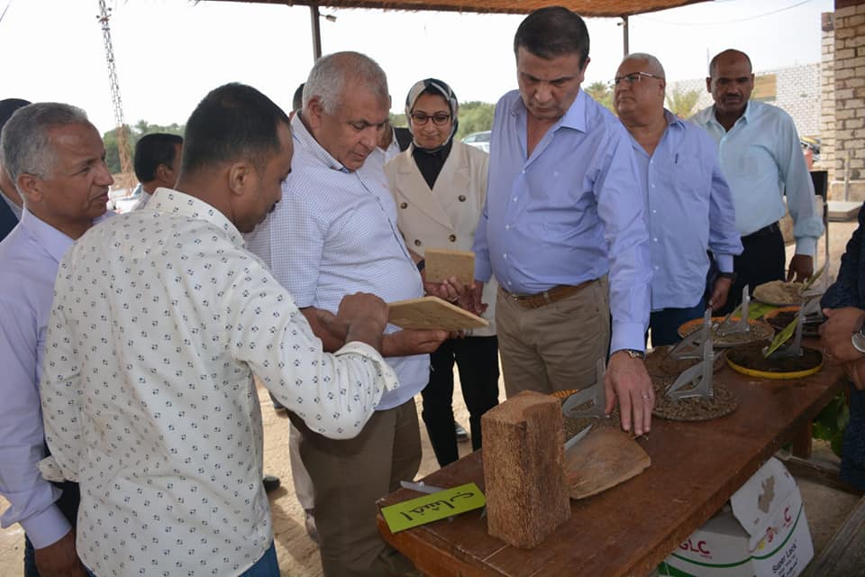 إنشاء مصنع متكامل لتدوير المخلفات الزراعية في الوادي الجديد (5)