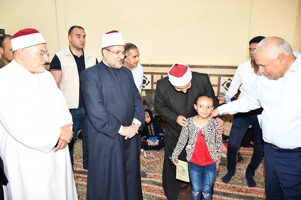 وزير الأوقاف يتفقد البرنامج الصيفي للطفل في الوادي الجديد (4)