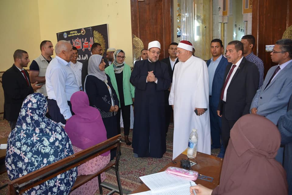 وزير الأوقاف يتفقد البرنامج الصيفي للطفل في الوادي الجديد (6)