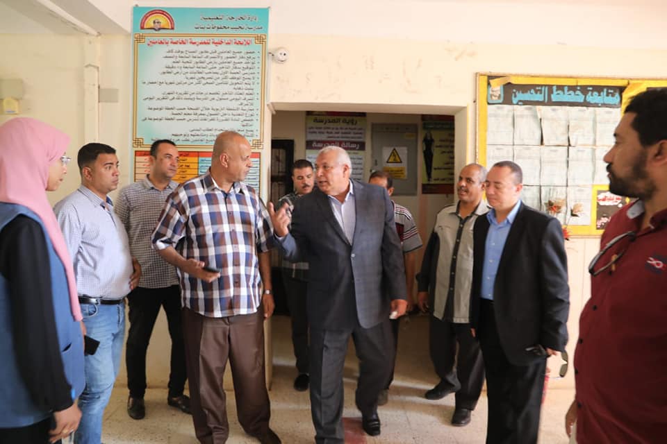 محافظ الوادي الجديد يتفقد لجان الثانوية العامة (4)