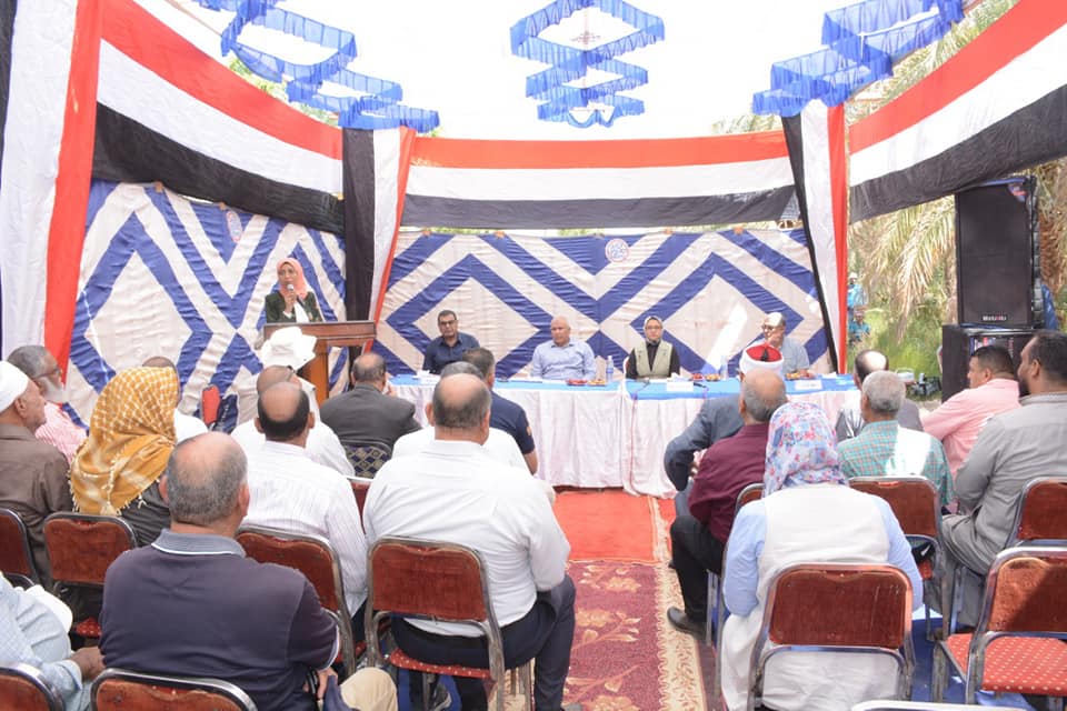 محافظ الوادي الجديد يفتتح موسم حصاد التمور ويُطلق المبادرة المجتمعية اتقوا النار ولو بشقّ تمرة (5)