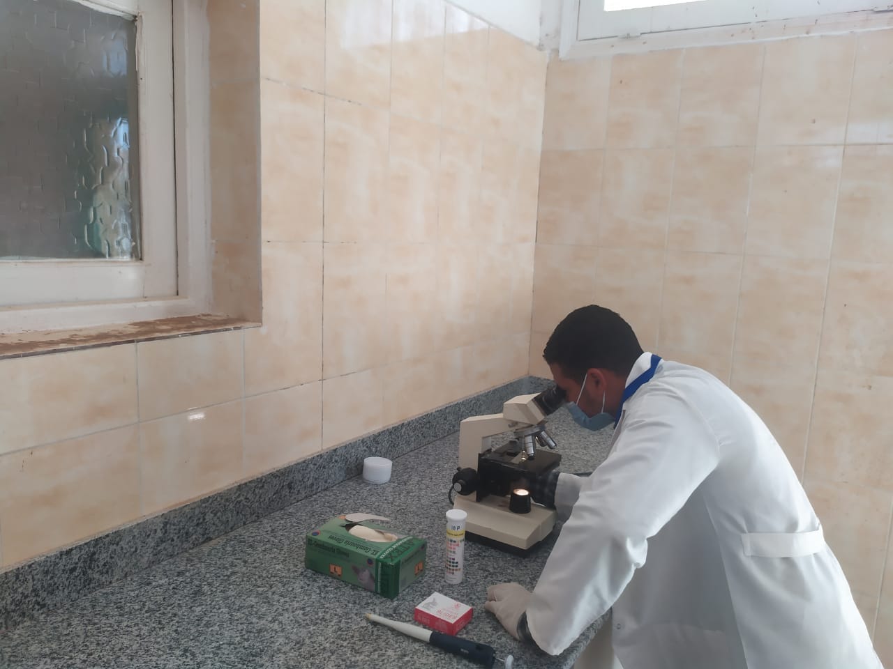 جانب من قافلة طبية بقرى الأربعين بمركز باريس (1)