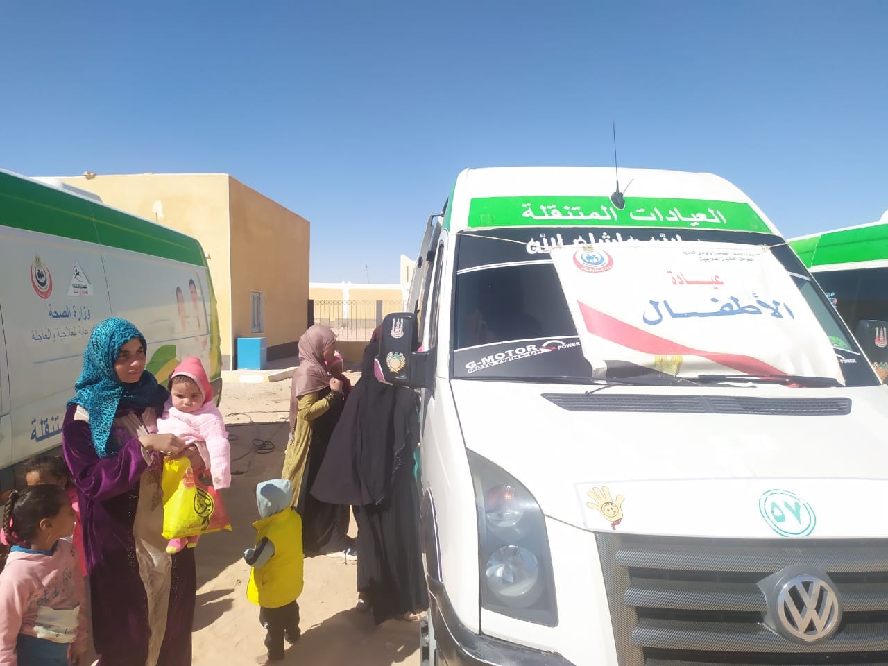 جانب من قافلة طبية بقرى الأربعين بمركز باريس (5)