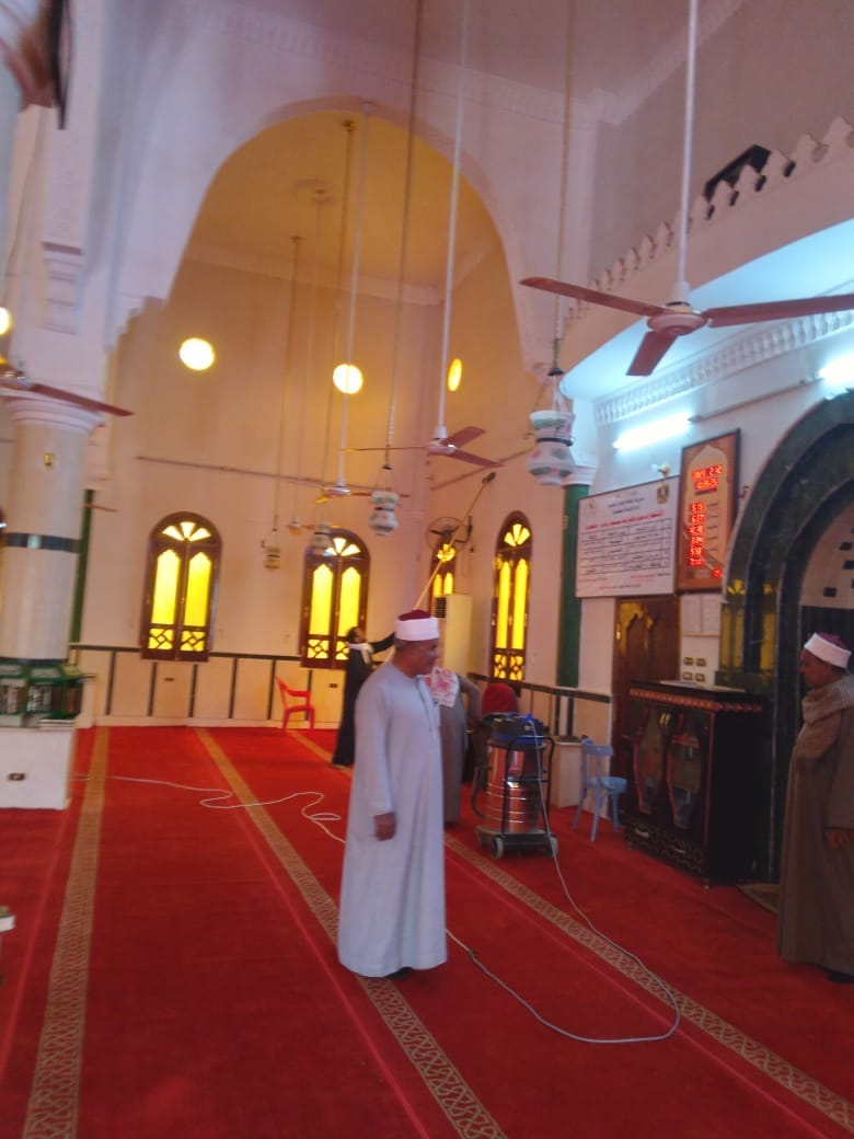 أوقاف الوادي الجديد تجهز 330 مسجدا لأداء صلاة التراويح في رمضان (3)